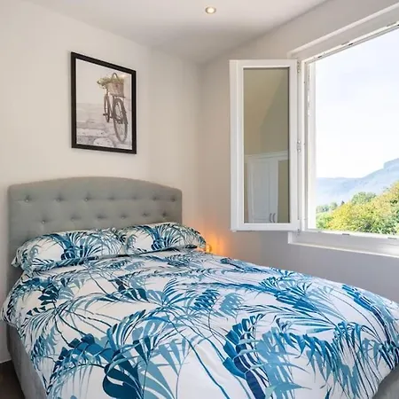 Maximus - Stunning Mountain Views Villa