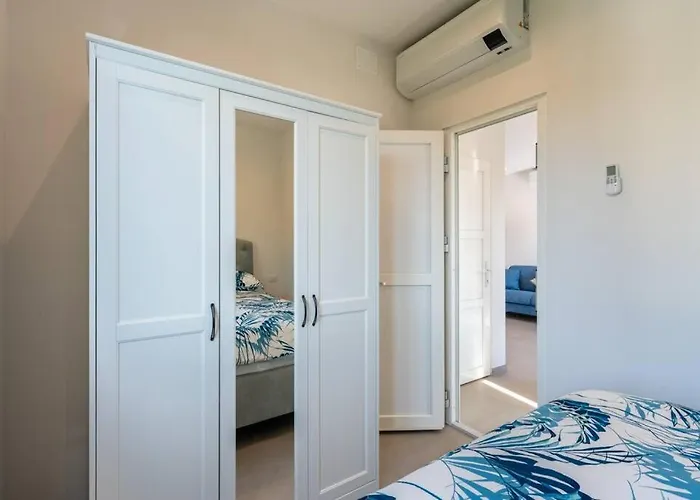 Maximus - Stunning Mountain Views