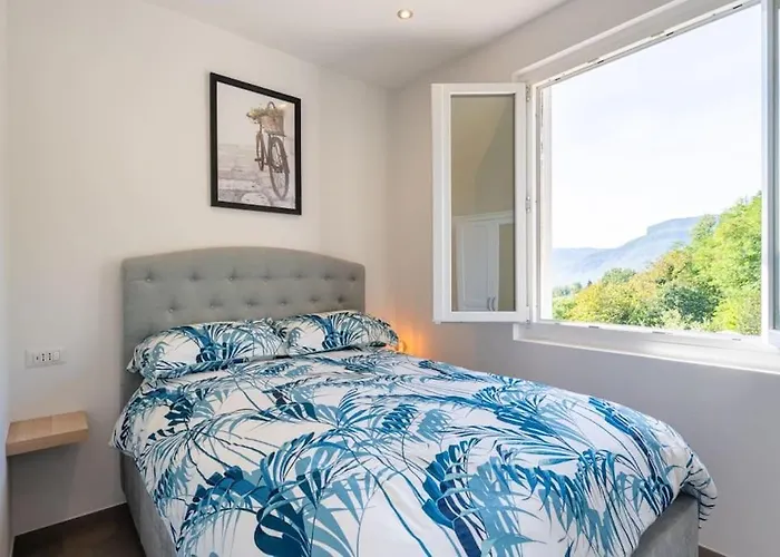 Maximus - Stunning Mountain Views Villa